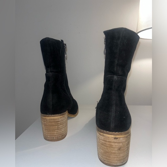 Mis-Jes Women’s Heeled Ankle Boots made with black suede - Picture 6 of 8